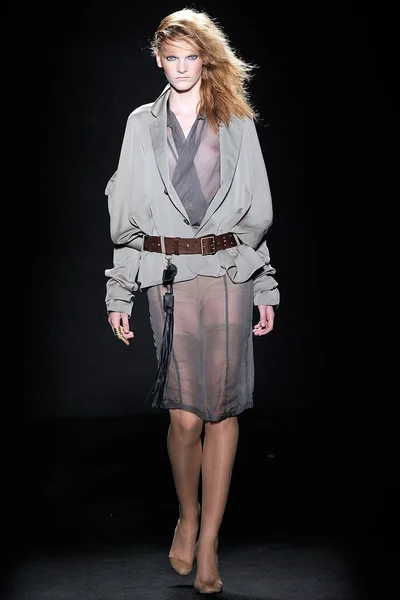 Look 32